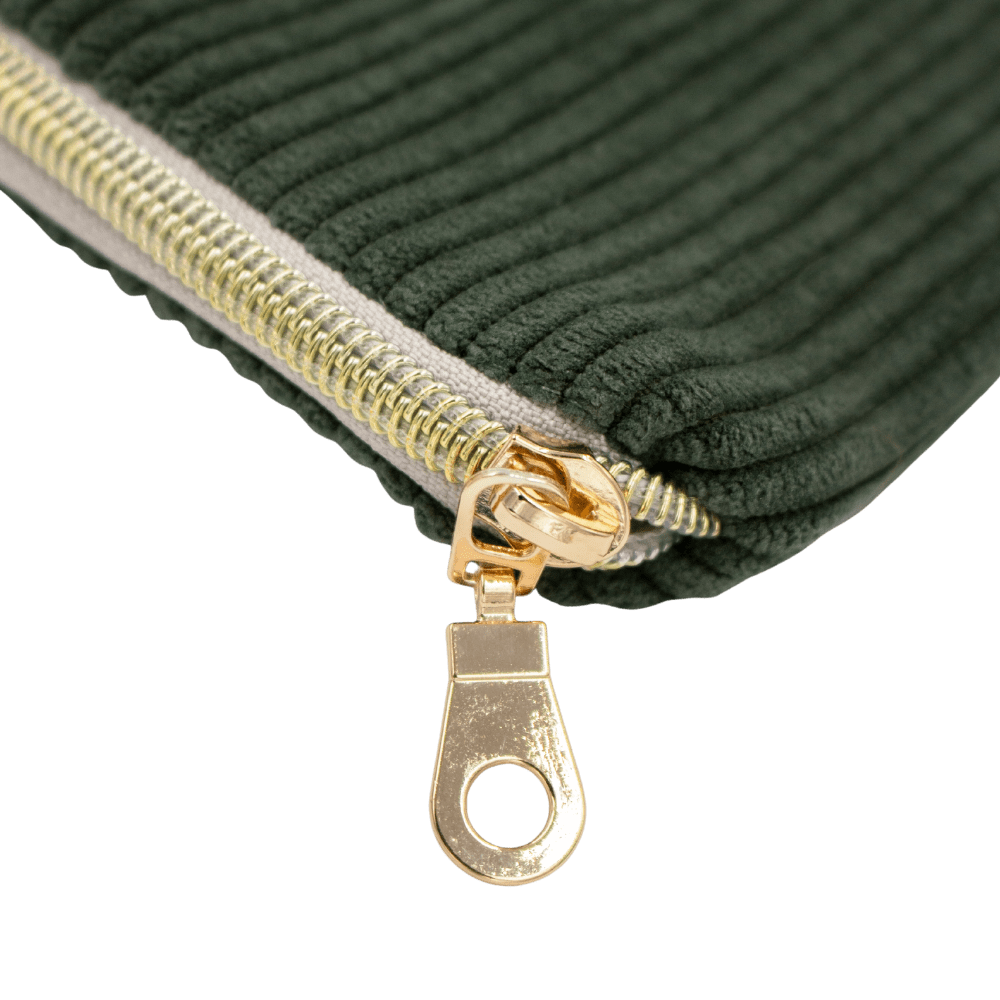 Trousse de toilette en velours côtelé vert – Image 4